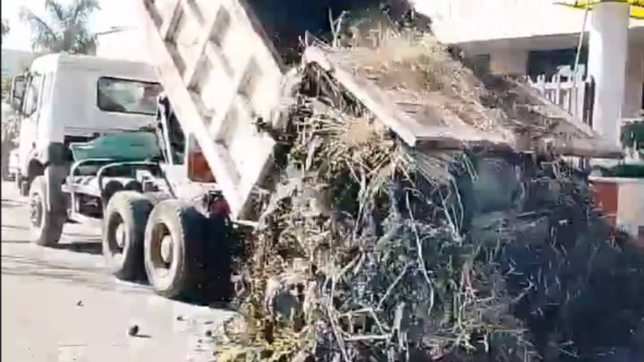 Nairobi City County track dumping trash in front of Stima Plaza. PHOTO/COURTESY